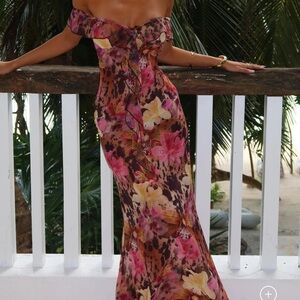 Elegant Strapless Floral Dress